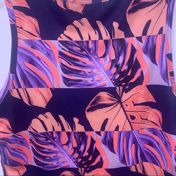 NIKE Fast Run Botanical Women’s Running Tank - Picture 10 of 12